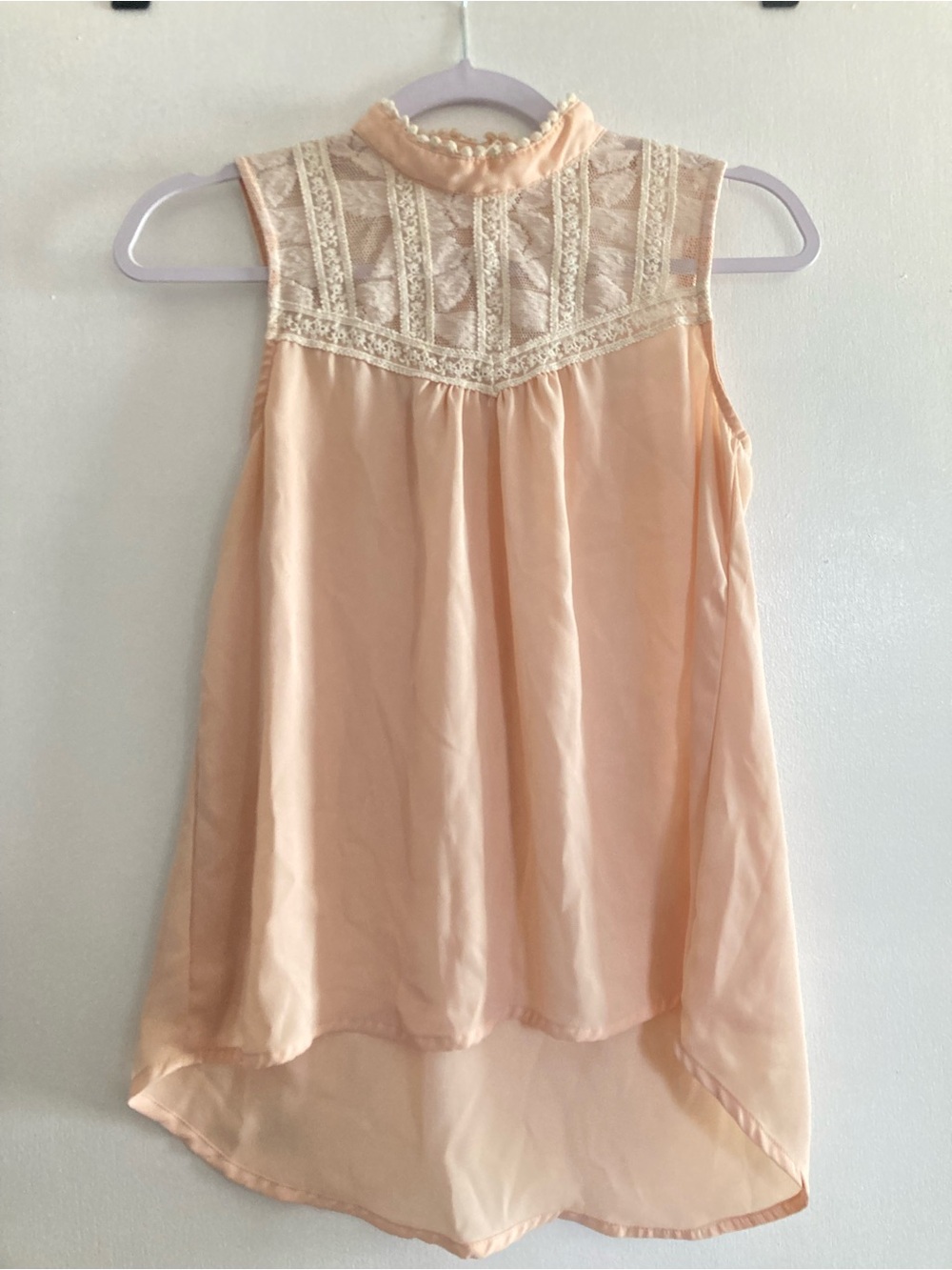 Monteau Sleeveless Lace Blouse